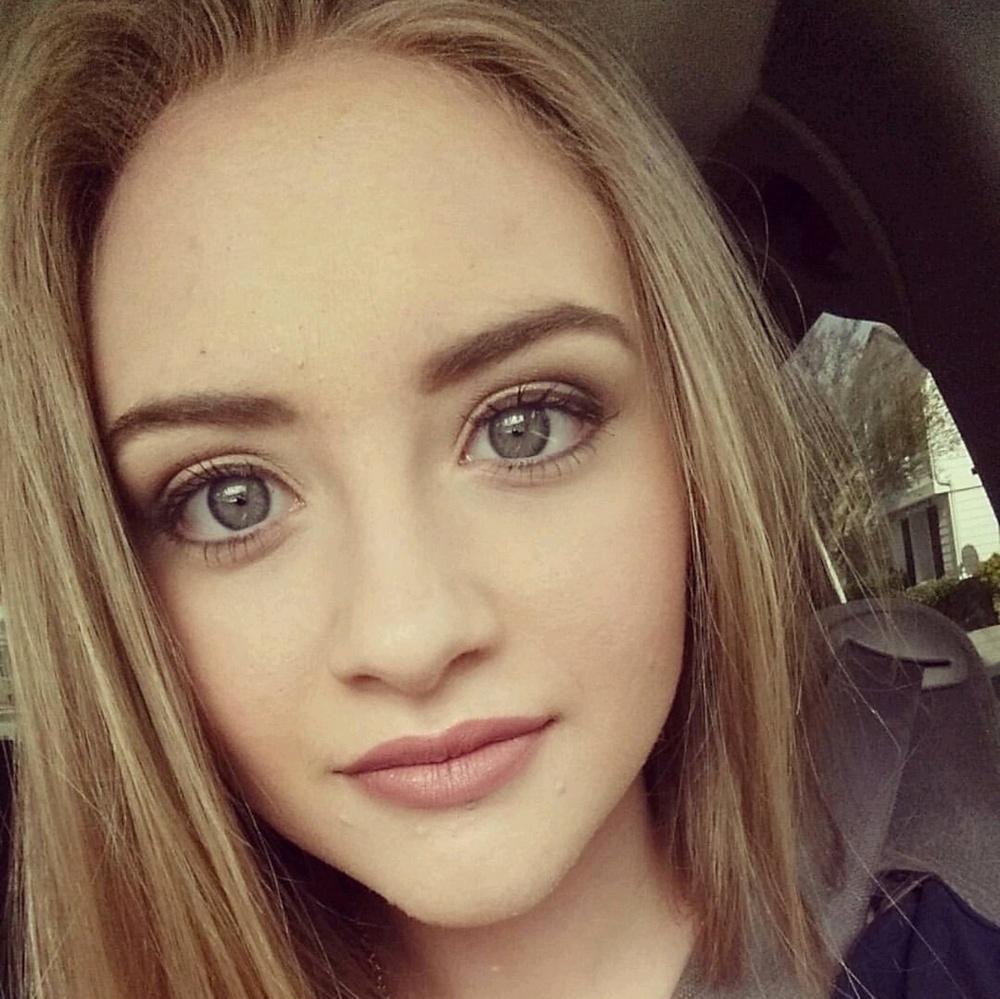 Meet your Posher, Lacey